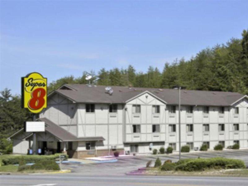 Super 8 By Wyndham Martinsville Va Bagian luar foto